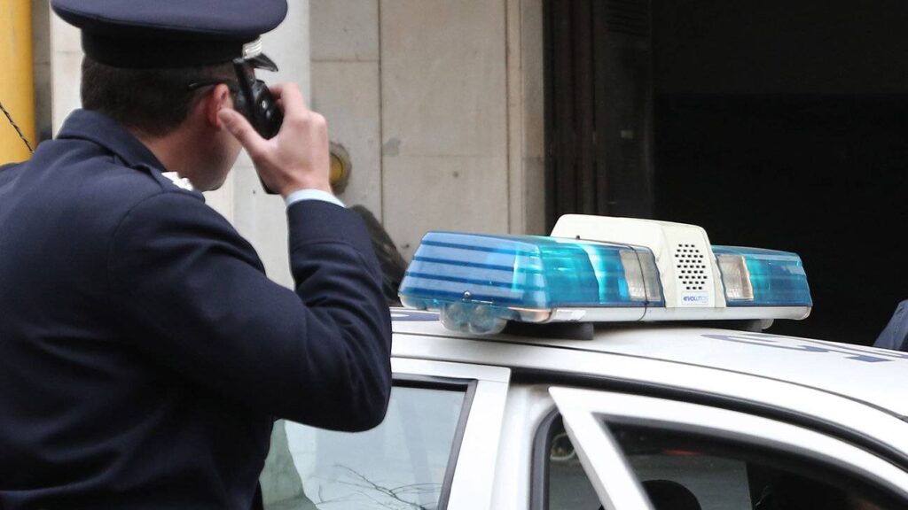 Θεσσαλονίκη: Παραβίασαν τη βοηθητική πόρτα καταστήματος και αφαίρεσαν χρηματικό ποσό