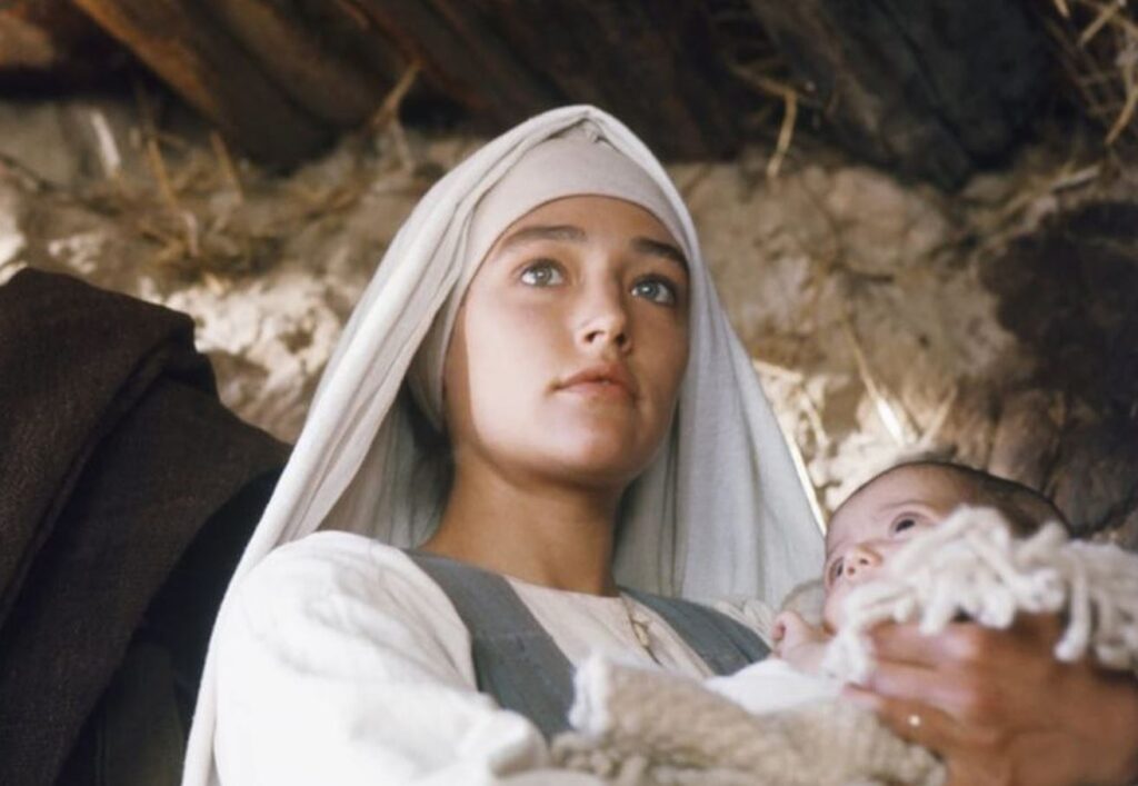 Πέθανε η ηθοποιός Ολίβια Χάσεϊ που υποδύθηκε την Παναγία στον “Ιησού από τη Ναζαρέτ”