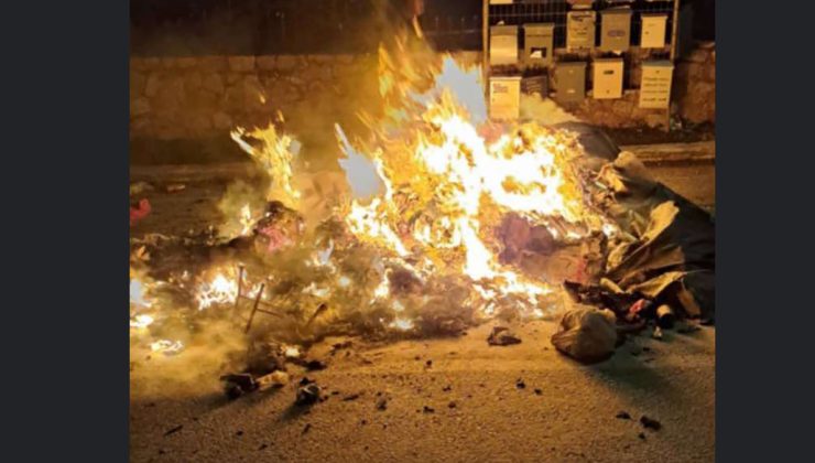Ξέσπασε πυρκαγιά σε απορριμματοφόρο της ανακύκλωσης