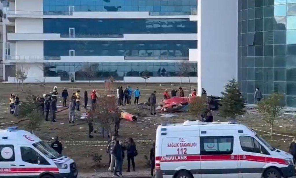 Τουρκία: Συντριβή ελικοπτέρου σε προαύλιο νοσοκομείου – Τέσσερις νεκροί