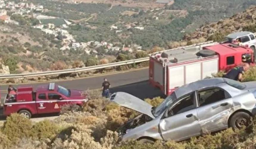 Κρήτη: Αυτοκίνητο έπεσε σε γκρεμό 30 μέτρων – Συναγερμός σε Πυροσβεστική και ΕΚΑΒ