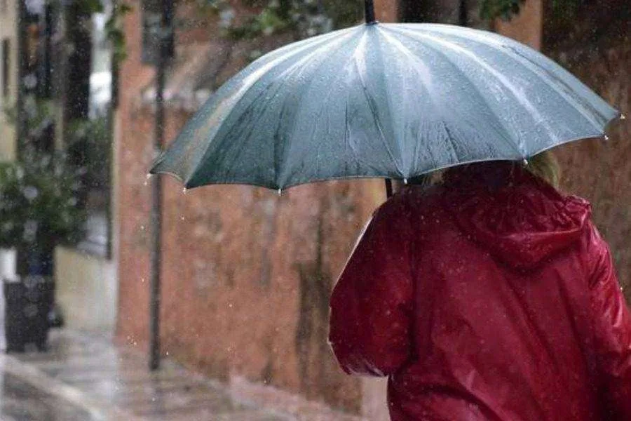 Καιρός: Βροχές και καταιγίδες την Παρασκευή 20/2 αλλά και μικρή άνοδος της θερμοκρασίας