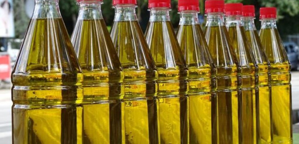 Ναυπακτία: Εκλεψαν 128 λίτρα λάδι και αγροτικά εργαλεία