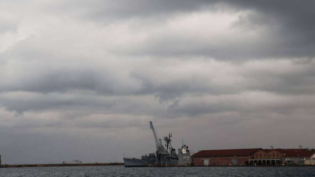 Θεσσαλονίκη: Σύγκρουση φορτηγών πλοίων στο λιμάνι λόγω των ισχυρών ανέμων