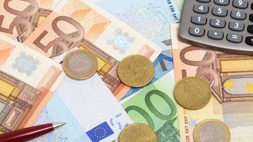 Έκρηξη στα φέσια του δημοσίου προς ιδιώτες: Στα 3,5 δισεκατομμύρια – Μεγάλες καθυστερήσεις στις πληρωμές