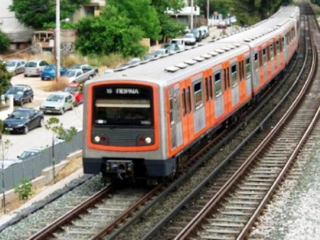 Νεκρός άνδρας που έπεσε στις γραμμές του Ηλεκτρικού στον Άγιο Ελευθέριο