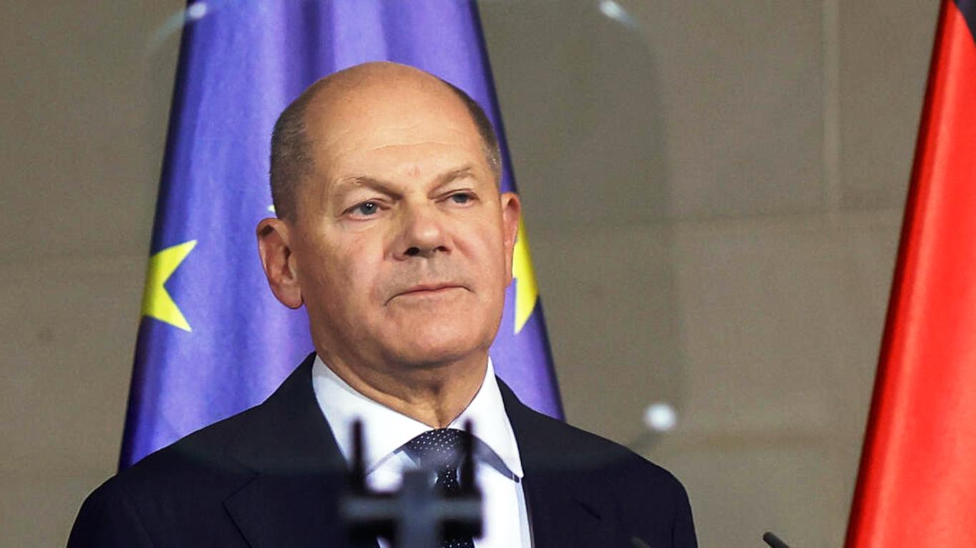 Διαφωνία του Όλαφ Σόλτς με την αύξηση των δαπανών των χωρών του ΝΑΤΟ στο 5% που απαίτησε ο Τράμπ