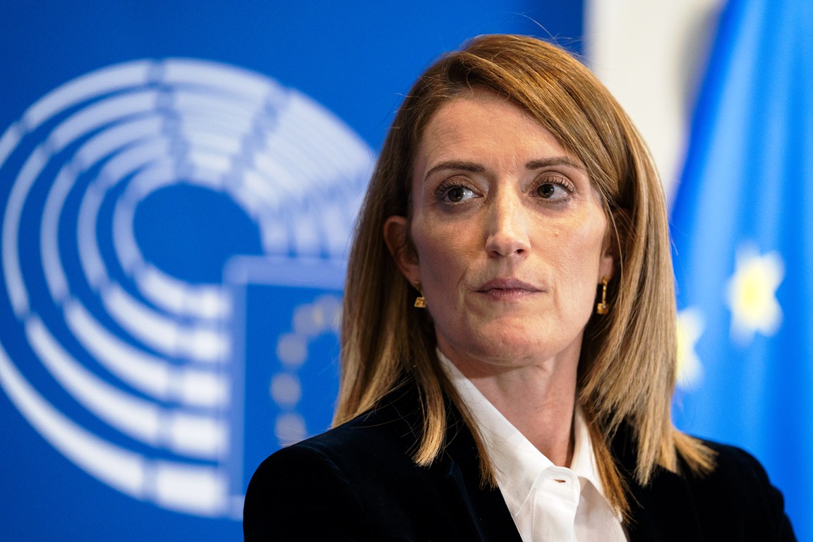 Συγχαρητήρια στον Νικήτα Κακλαμάνη από την Ρομπέρτα Μέτσολα