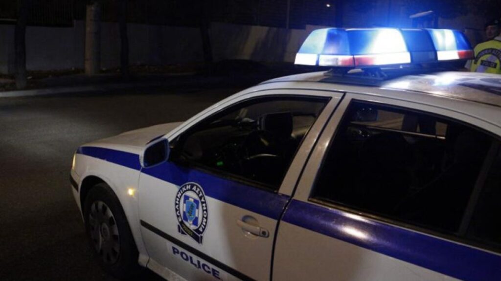 Βάρη: Ενοπλη ληστεία σε βάρος ηλικιωμένου ζευγαριού – Κουκουλοφόροι εισέβαλαν στο σπίτι τους