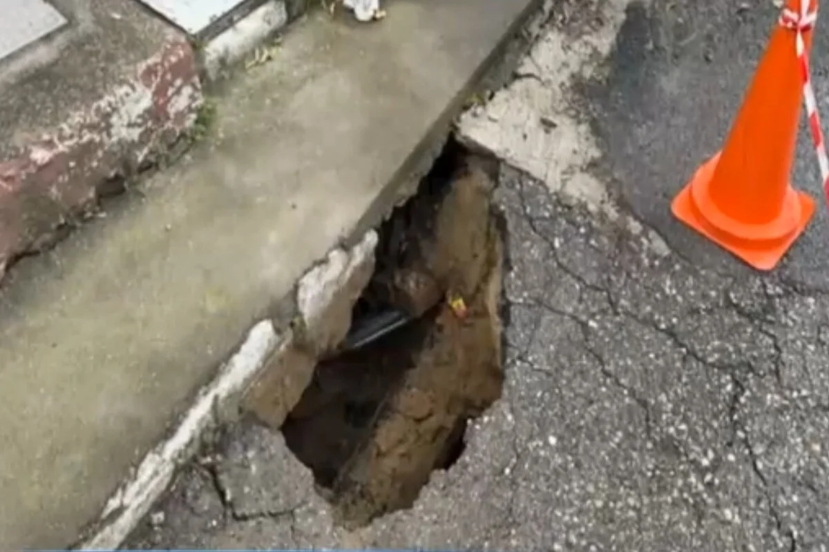 Πύργος: Ξεσπά η μητέρα του του μαθητή που έπεσε σε τρύπα – “Αν δεν υπήρχε ο αγωγός να τον κρατήσει τι θα γινόταν;”