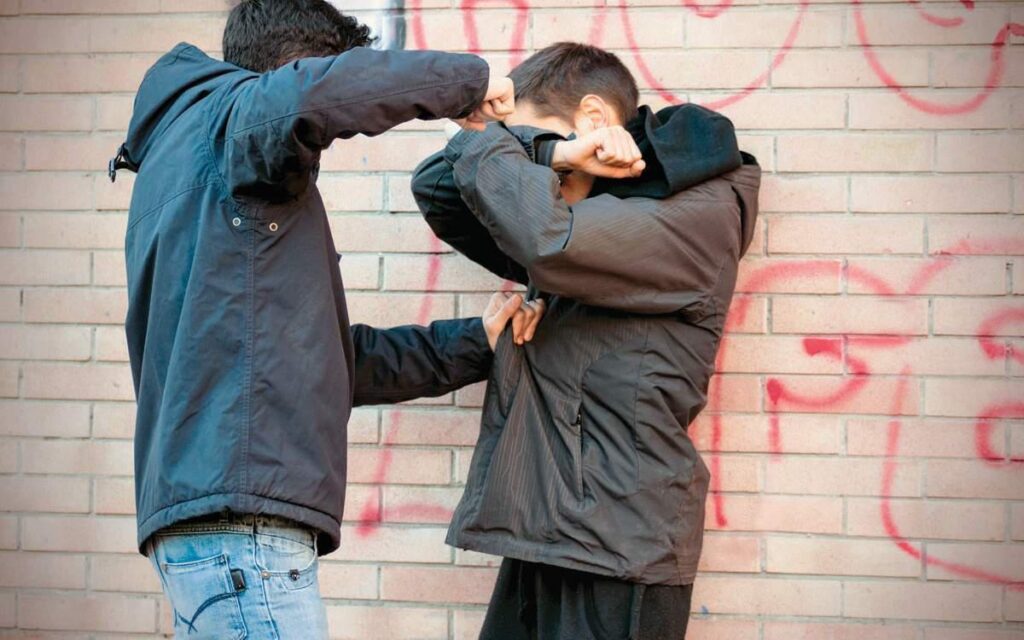 Θεσσαλονίκη: 17χρονος επιτέθηκε και χτύπησε 16χρονο για ένα καπέλο