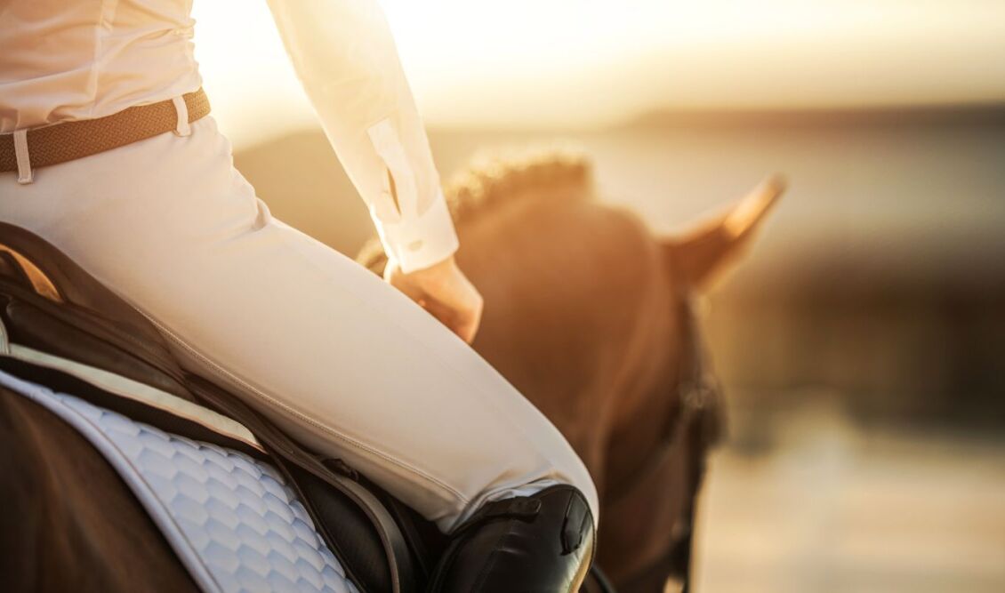 Θεσσαλονίκη: Εκπαιδευτής ιππασίας ασέλγησε σε επτά γυναίκες – Οι 4 ανήλικες