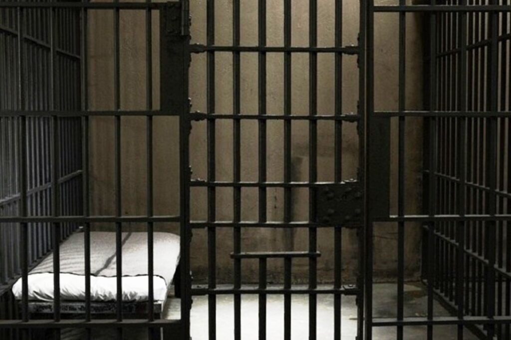Προφυλακίστηκε ο 52χρονος καθηγητής που κατηγορείται ότι ασέλγησε σε 14χρονη μαθήτρια του