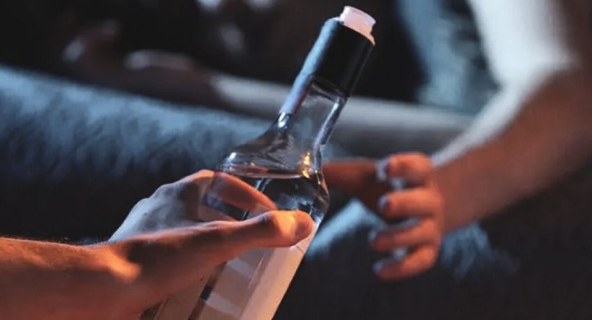 Ιωάννινα: Στο νοσοκομείο 15χρονος σε κατάσταση οξείας μέθης - Συνελήφθη ο πατέρας του