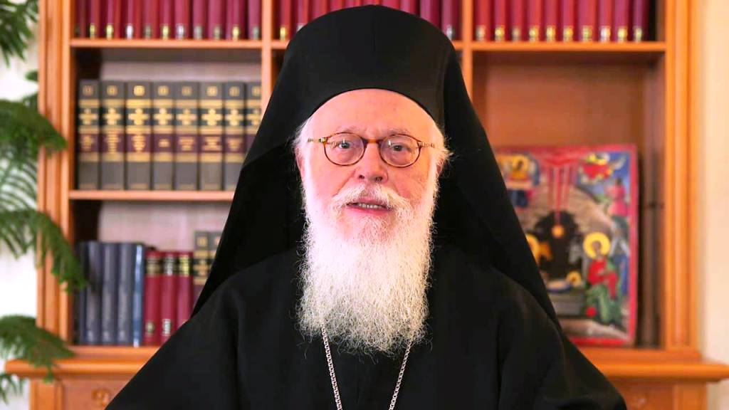 Στην Αθήνα επειγόντως μεταφέρεται με αεροσκάφος της Πολεμικής Αεροπορίας ο Αρχιεπίσκοπος Αλβανίας Αναστάσιος λόγω επιδείνωσης της υγείας του