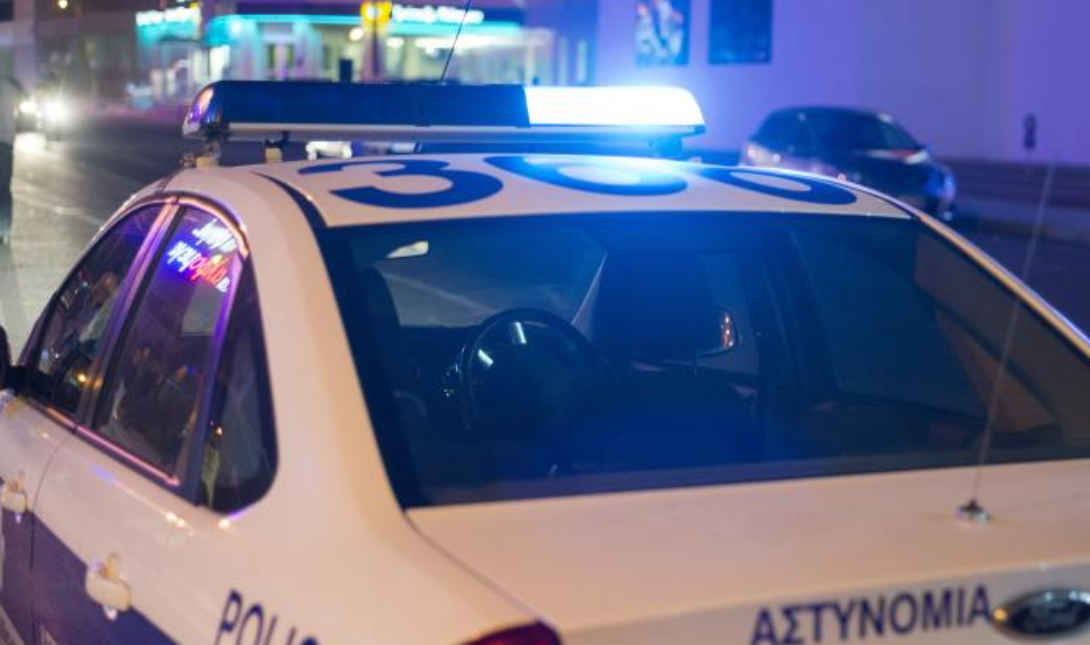 Λήμνος: Μεθυσμένος οδηγός έπεσε σε σταθμευμένα οχήματα και τραυμάτισε ηλικιωμένο