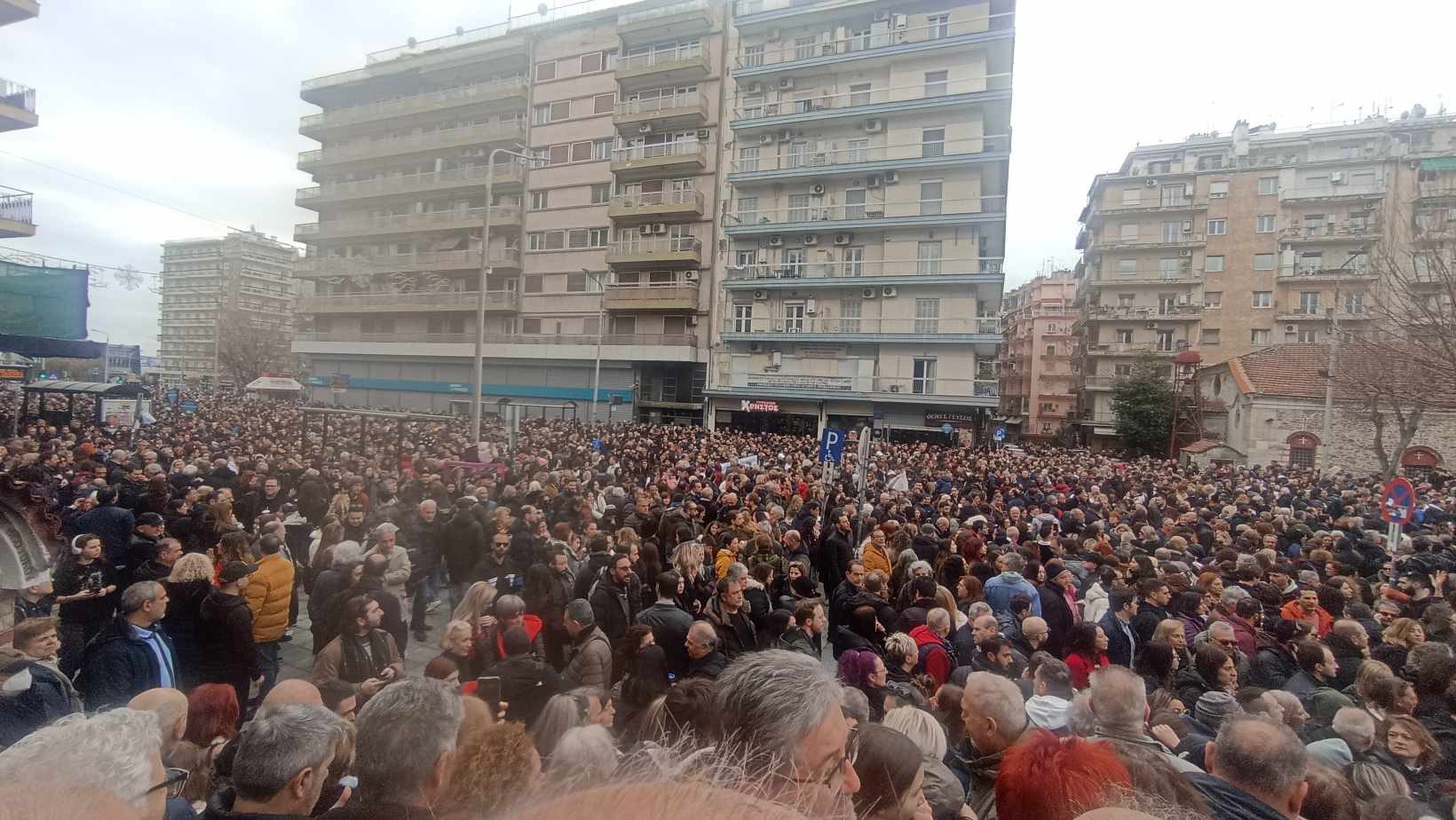 Θεσσαλονίκη: Στην Καμάρα η κεντρική συγκέντρωση για το έγκλημα των Τεμπών (BINTEO)