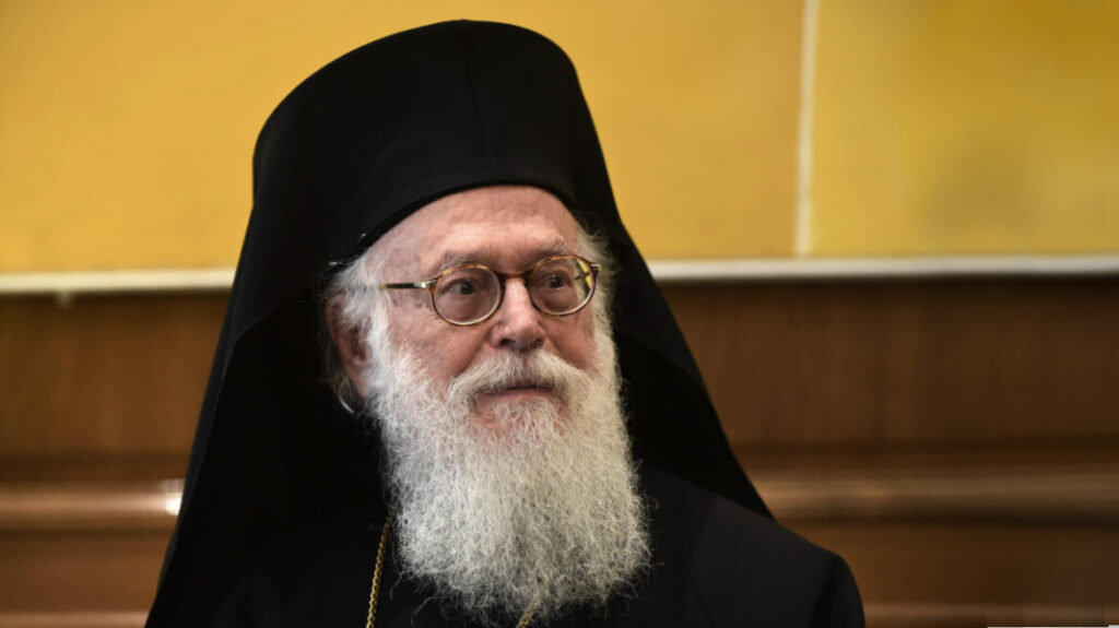 Νέο ιατρικό ανακοινωθέν για την πορεία της υγείας του Αρχιεπισκόπου Αλβανίας Αναστάσιου – Παραμένει σε κρίσιμη κατάσταση