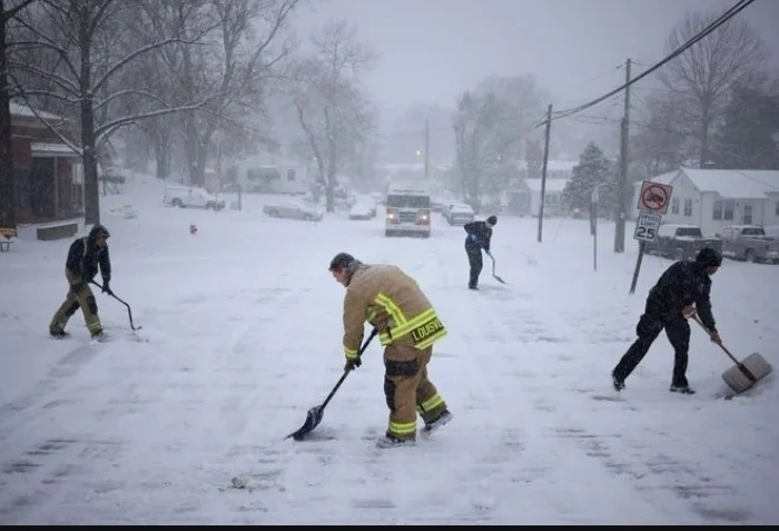 ΗΠΑ: Στο έλεος του χιονιά πολλές πολιτείες – Σε κατάσταση έκτακτης ανάγκης Κάνσας, Κεντάκι, Άρκανσο και Βιρτζίνια