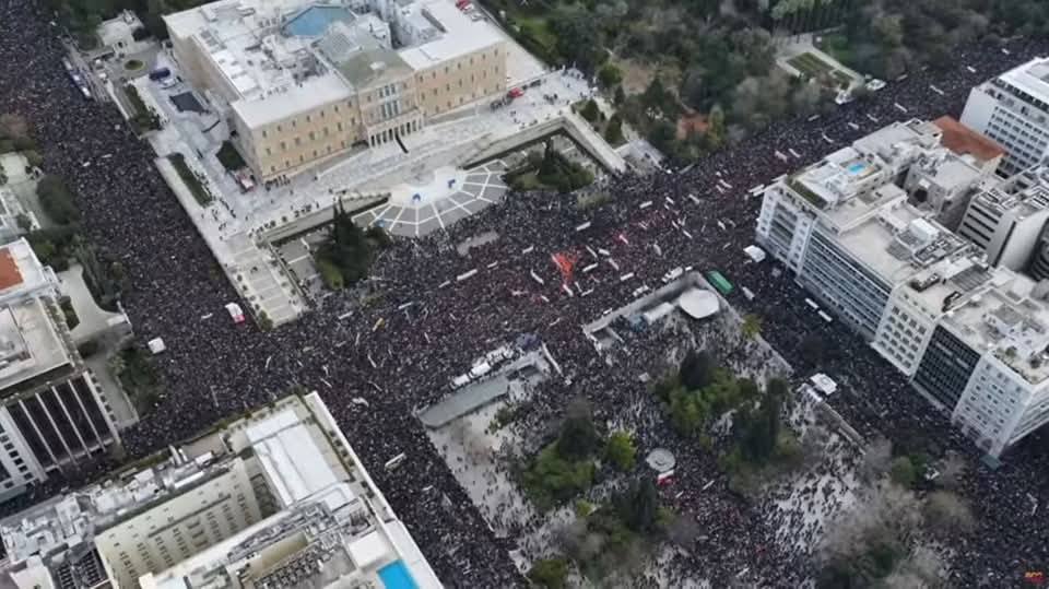 Συγκλονιστικές εικόνες από τα συλλαλητήρια (ΦΩΤΟ)