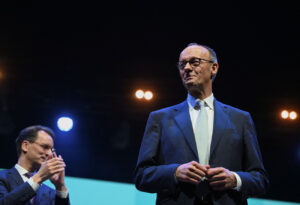 Ο Γερμανός Καγκελάριος Μερτς προτείνει χαλάρωση των κυρώσεων σε βάρος του Ιράν