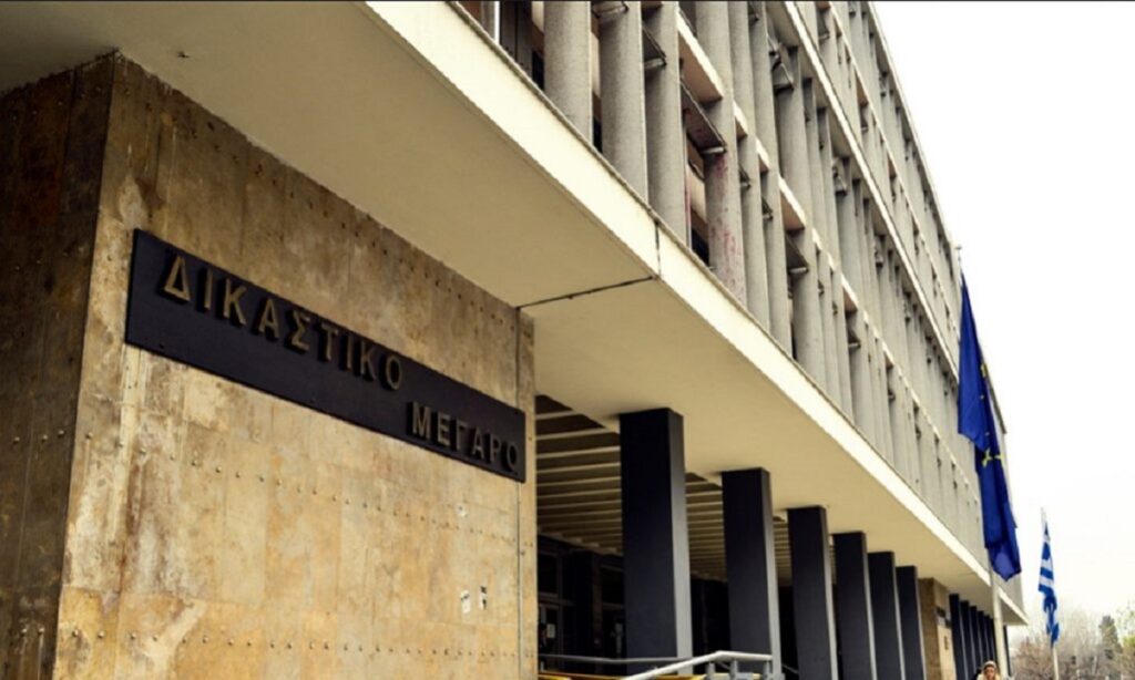 Θεσσαλονίκη: Κακουργηματική δίωξη στον 16χρονο που μαχαίρωσε και τραυμάτισε σοβαρά τον 23χρονο αδελφό του