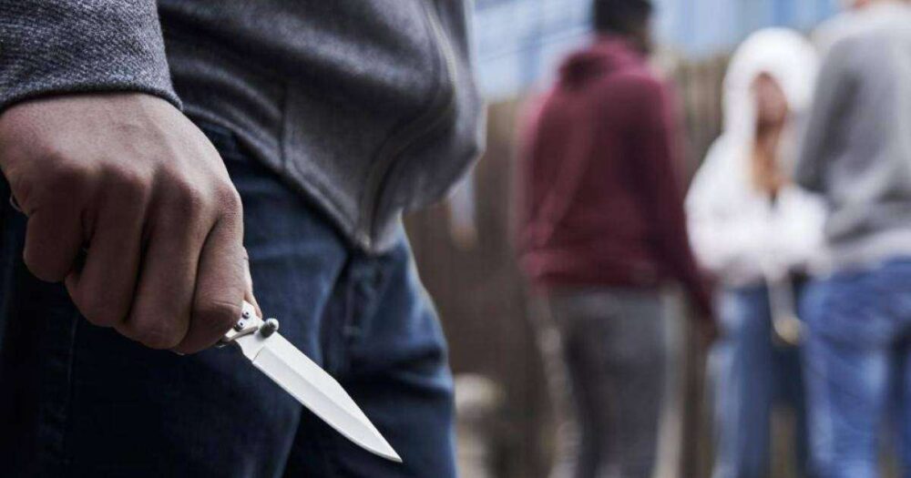 Πάτρα: Επιτέθηκε με μαχαίρι για να κλέψει κινητό – Μέρα μεσημέρι στο κέντρο της πόλης