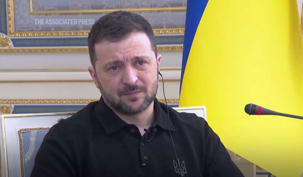 Απορρίπτει τις συνομιλίες Η.Π.Α – Ρωσίας για τον τερματισμό του πολέμου στην Ουκρανία ο Βολοντίμιρ Ζελένσκι