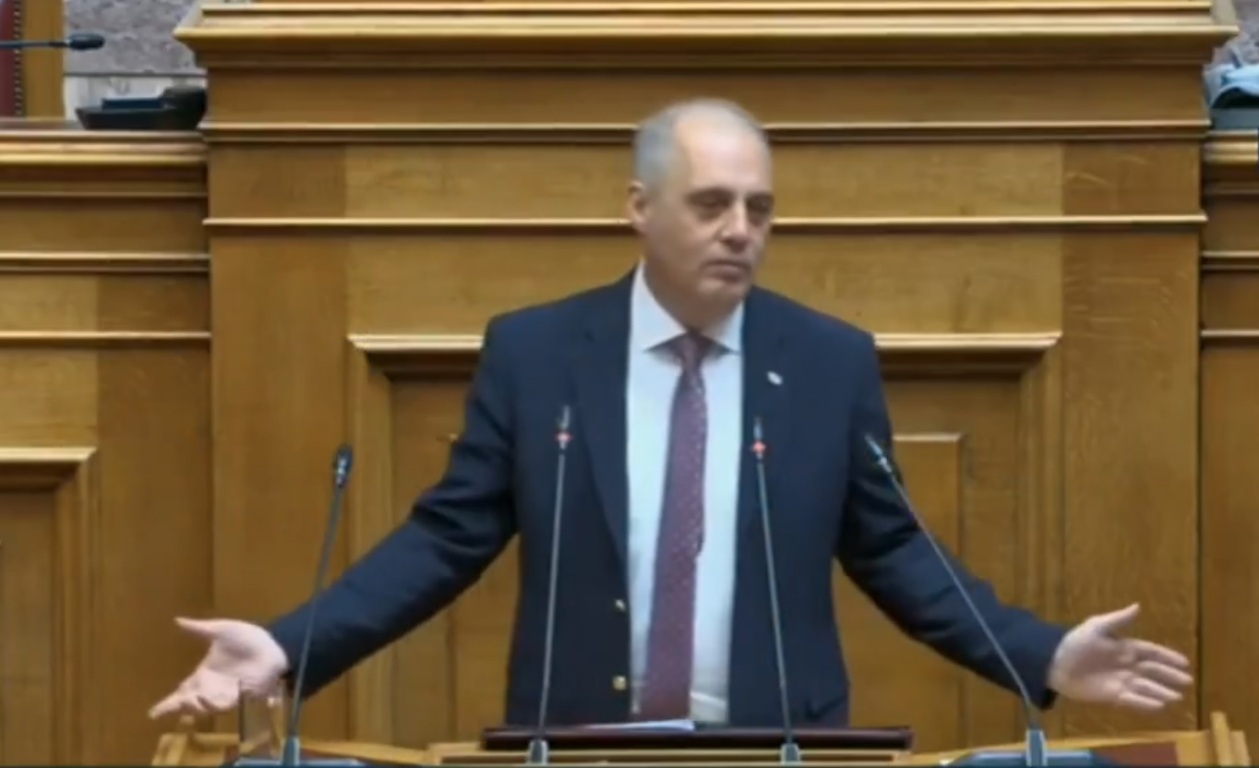 Αποκάλυψη βόμβα του Κυριάκου Βελόπουλου: «Ο ελεγκτής λέει ότι στις 19:40 επιθεώρησε τραίνο που έφτασε στις 21:05!»