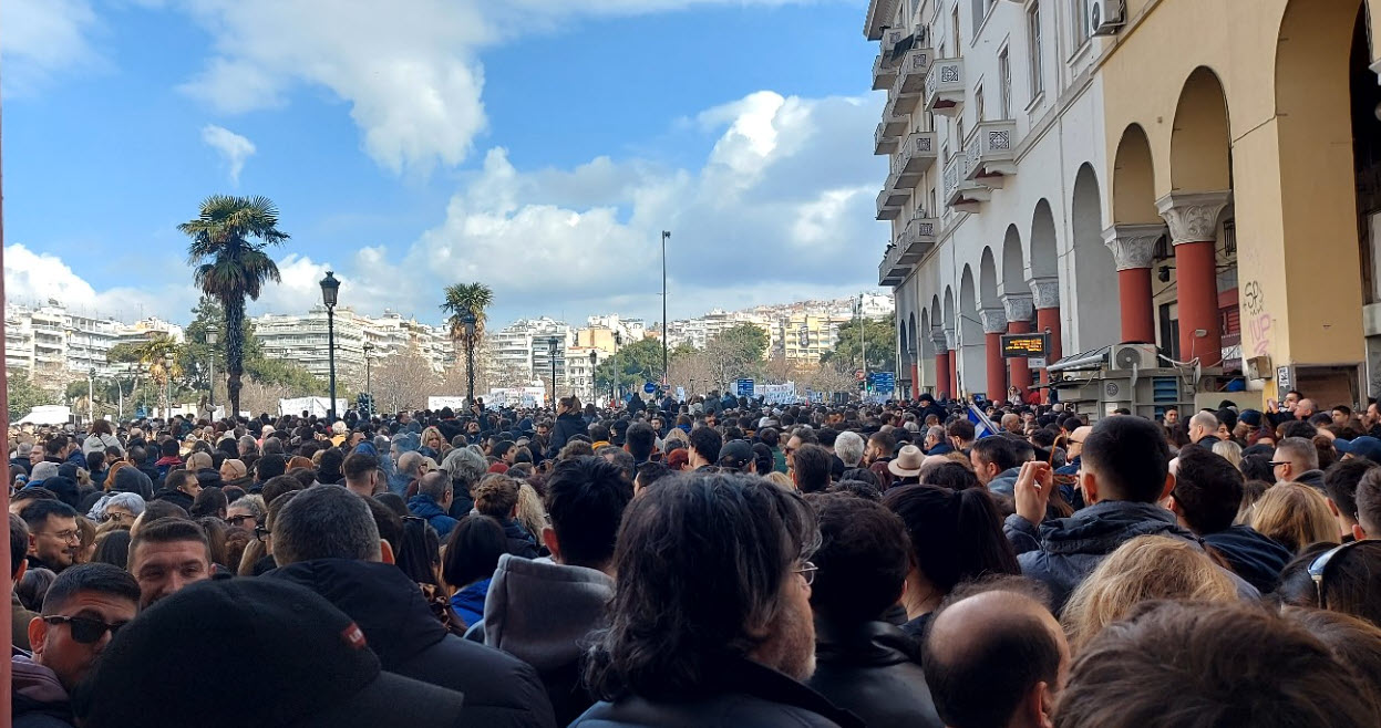 ΑΝΘΡΩΠΙΝΟ ΠΟΤΑΜΙ ΣΤΗ ΘΕΣΣΑΛΟΝΙΚΗ