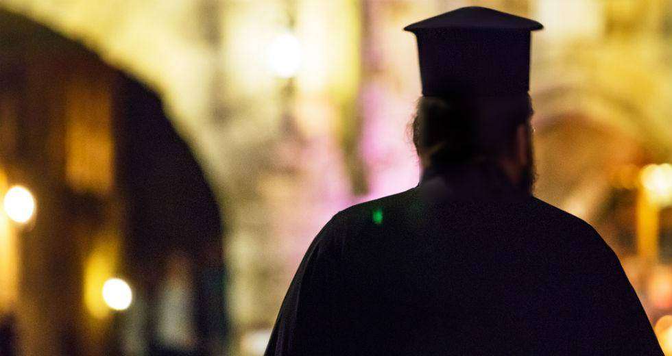 Τρίκαλα: Συνελήφθη για απάτη υπό καθαίρεση Αρχιμανδρίτης – Εξαπάτησε ηλικιωμένη