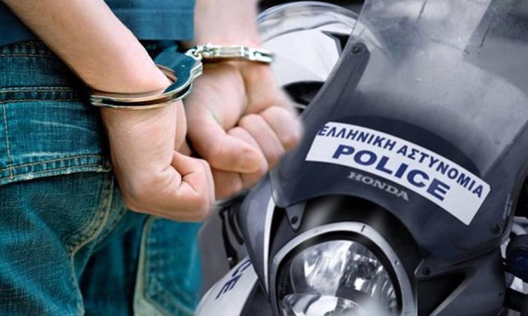 Αττική: Εξιχνιάστηκαν 10 ληστείες σε μίνι μάρκετ – Συνελήφθη 15χρονος, αναζητείται ο συνεργός του