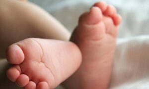 Τραγωδία στο Ηράκλειο: Νεκρό βρέφος 18 μηνών – Συνελήφθη ο 45χρονος παππούς