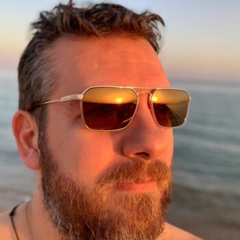 Θεσσαλονίκη: Πέθανε μόλις στα 46 ο Νίκος Παπαδόπουλος – Διδάκτωρ Αστροφυσικής του ΑΠΘ, σεναριογράφος και δημιουργός του Plasticobilism