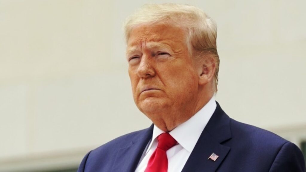 Εκτελεστικό διάταγμα με στόχο την καταπολέμηση της προκατάληψης κατά των Χριστιανών θα υπογράψει ο Ντόναλντ Τράμπ