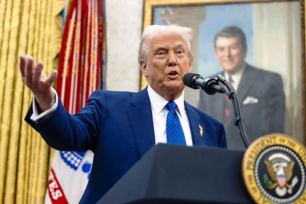 Επιβολή δασμών στην Ευρωπαϊκή Ένωση ανακοίνωσε ο Ντόναλντ Τράμπ