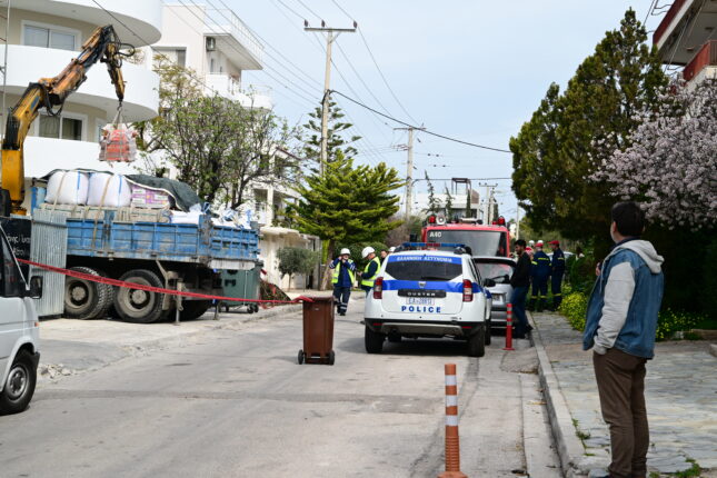 Νεκρός ο 28χρονος χειριστής του γερανού που χτυπήθηκε από ρεύμα- Το όχημα ακούμπησε σε ηλεκτροφόρα καλώδια
