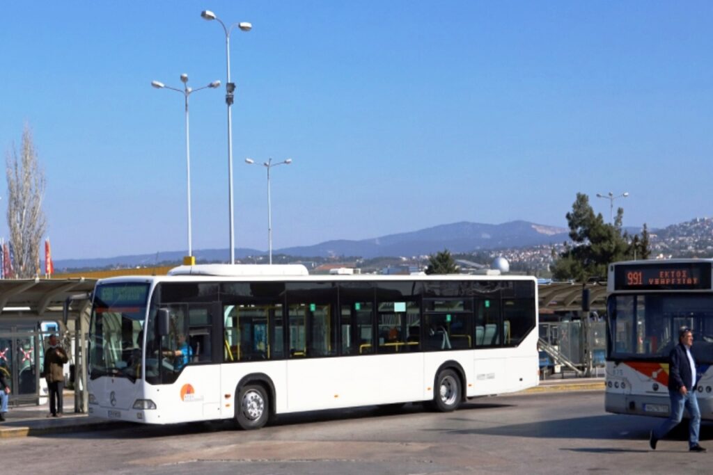 Αυξήθηκαν κατά 33% οι επικυρώσεις εισιτηρίων σε ΟΑΣΘ και ΚΤΕΛ τον Φεβρουάριο