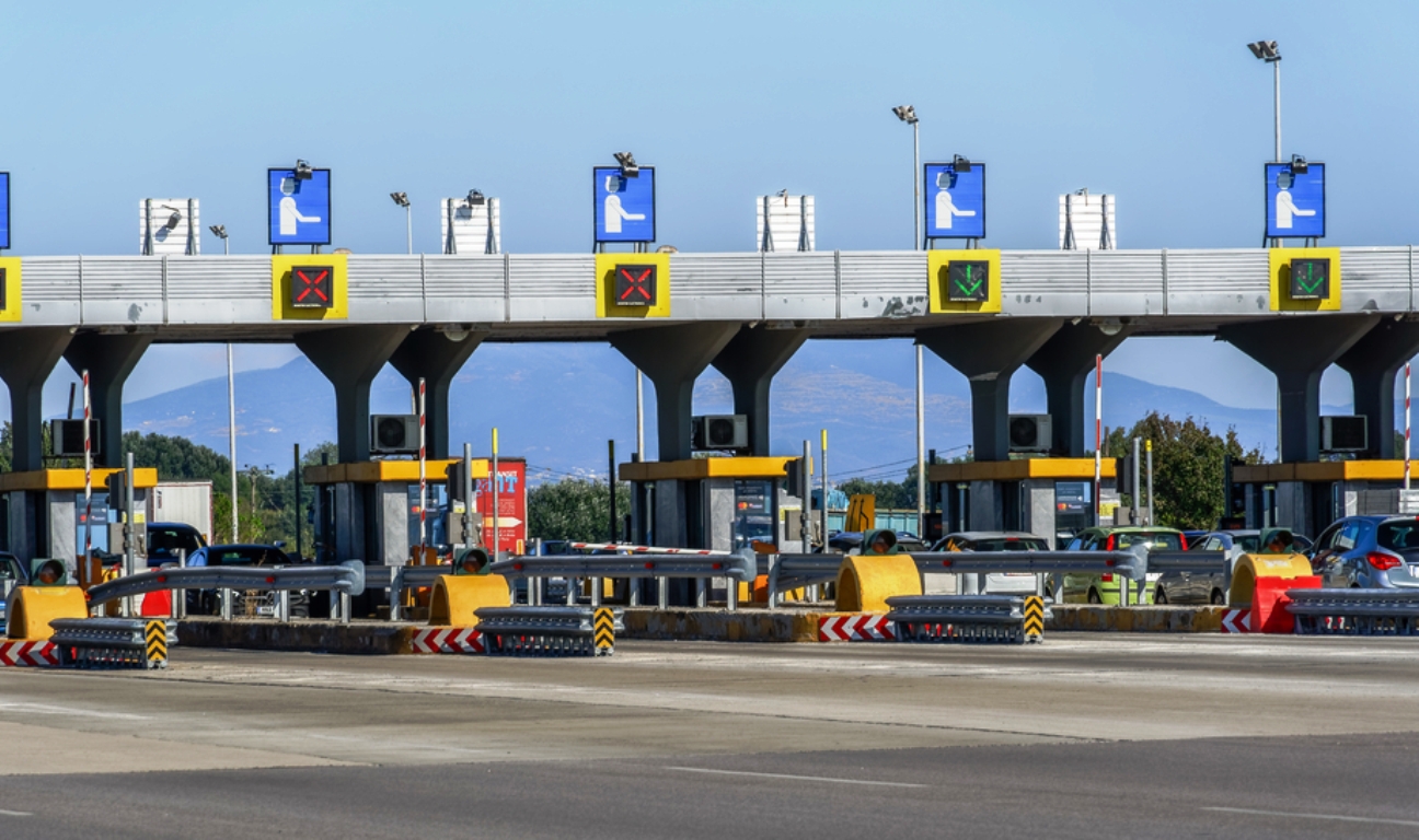 Ολοκληρώνονται τα έργα στη γέφυρα Αξιού στην Εθνική Οδό (ΠΑΘΕ) και δίνεται στην κυκλοφορία και πάλι το ρεύμα εισόδου στη Θεσσαλονίκη