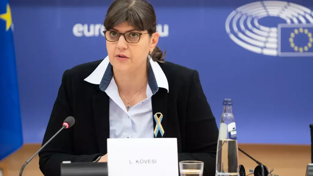 Λάουρα Κοβέσι για Τέμπη: «Ερευνούμε τις πληροφορίες για παράνομο φορτίο – Να γίνει άρση ασυλίας των πολιτικών»