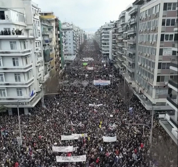 Οι εκπαιδευτικοί στις διαδηλώσεις για τα Τέμπη