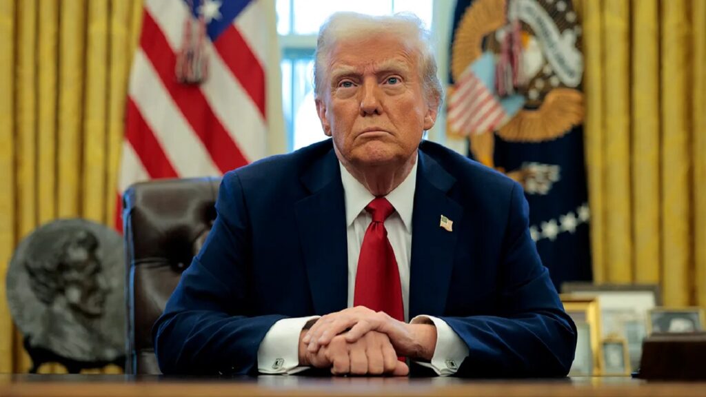 Ντόναλντ Τράμπ: «Εξετάζω το ενδεχόμενο περιορισμένης στρατιωτικής επίθεσης κατά του Ιράν»