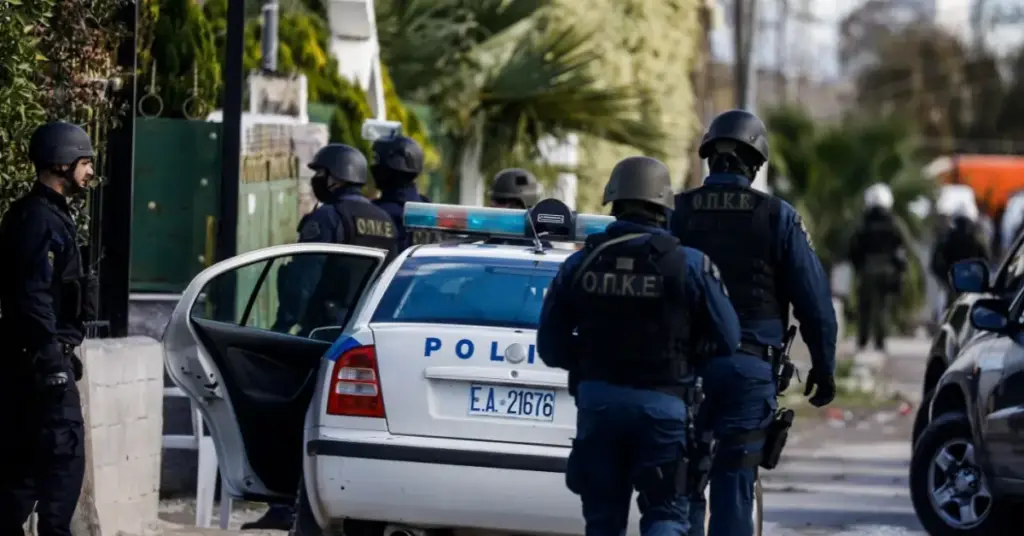 Μεγάλη αστυνομική επιχείρηση στην Πελοπόννησο – 40 συλλήψεις