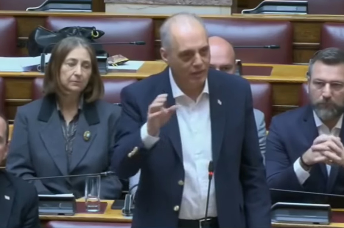 Κυριάκος Βελόπουλος: «Πήρατε e-mail. Πρέπει να απολογηθείτε και εσείς (Σκέρτσος, Γεραπετρίτης) διότι είστε συνυπεύθυνοι, και ο πρωθυπουργός»