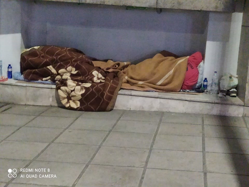 Θρίλερ με τον θάνατο 57χρονου αστέγου σε εστιατόριο της Αθήνας