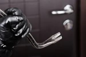 Επίδοξοι διαρρήκτες συνελήφθησαν επ’ αυτοφώρω – «Γνώριμοι» των Αρχών οι δράστες