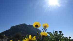 Γενικά αίθριος καιρός την Τετάρτη με καλές θερμοκρασίες