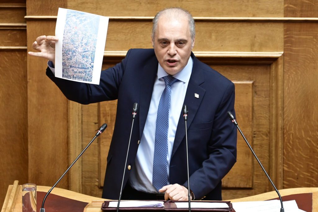 Βελόπουλος – Βουλή: «Έχετε καρδιά; Εάν ήταν στα Τέμπη παιδιά πλουσίων και πολιτικών τι θα λέγατε»;