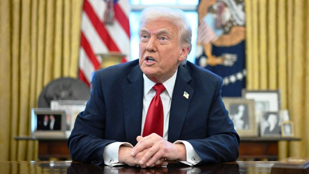 Ο Ντόναλντ Τραμπ καλεί τις επιχειρήσεις να επενδύσουν στις Ηνωμένες Πολιτείες