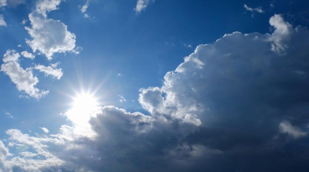 Γενικά αίθριος καιρός με κατά τόπους νεφώσεις την Παρασκευή 27/2 και καλές θερμοκρασίες